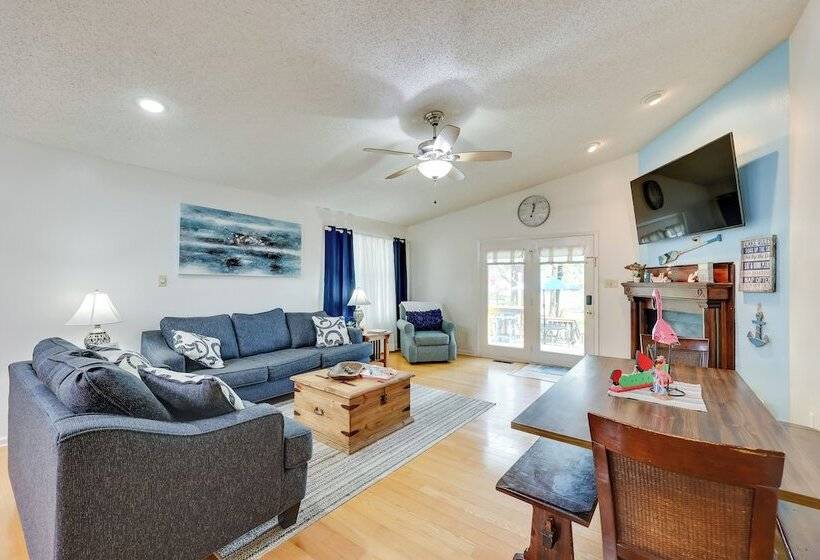 Lakefront Home W/ Deck In Hot Springs!