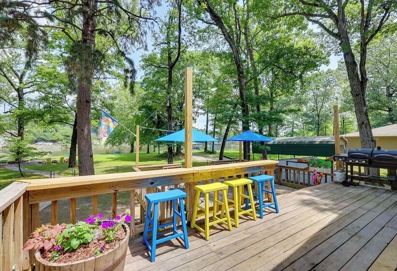 Lakefront Home W/ Deck In Hot Springs!