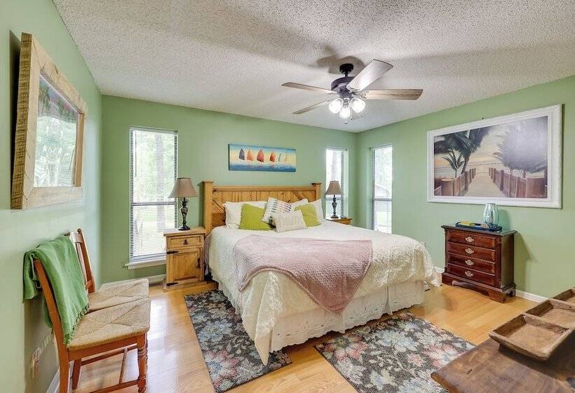 Lakefront Home W/ Deck In Hot Springs!