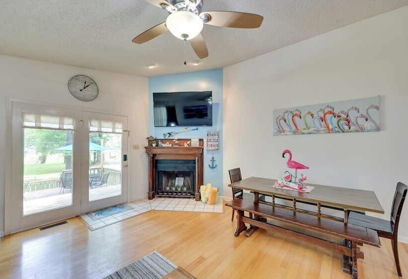 Lakefront Home W/ Deck In Hot Springs!