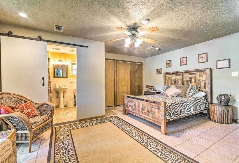 Updated Deck & Dock: Lakefront Home In Hot Springs