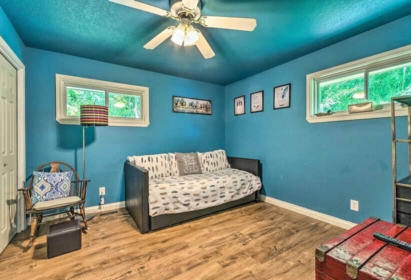 Updated Deck & Dock: Lakefront Home In Hot Springs