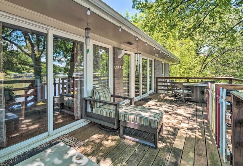 Updated Deck & Dock: Lakefront Home In Hot Springs