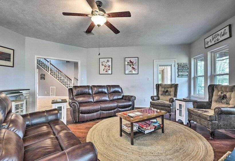 Waterfront Home W/ Boat Dock On Lake Conroe!