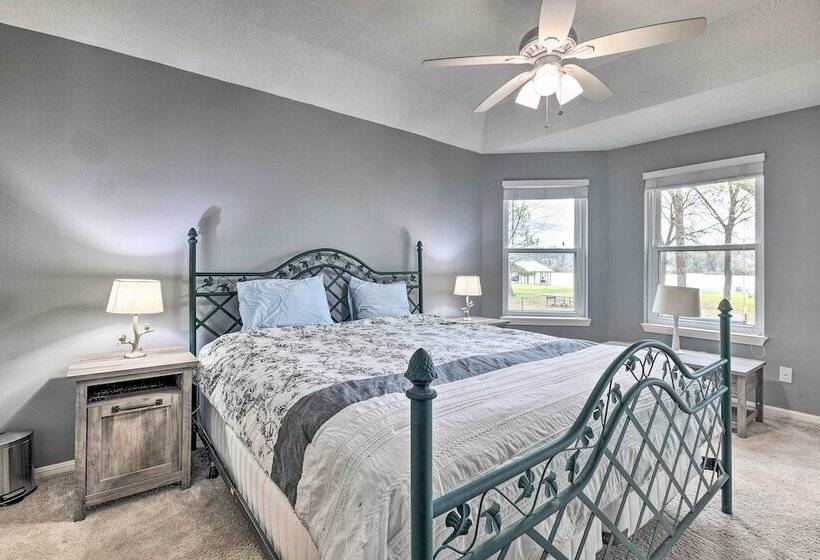 Waterfront Home W/ Boat Dock On Lake Conroe!