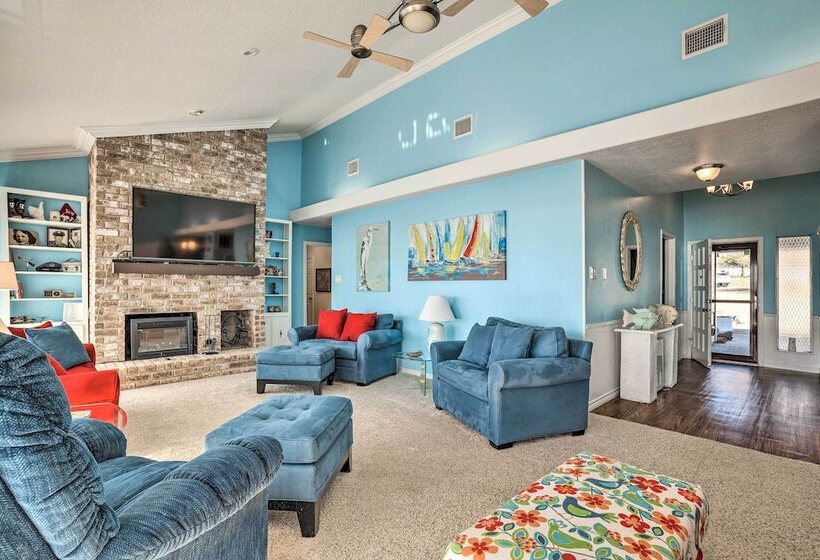 Lakefront Livingston Home W/ Grill & Views!