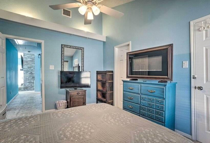 Lakefront Livingston Home W/ Grill & Views!