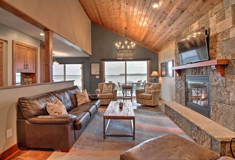 Pelican Lake Retreat W/ Fire Pit, Dock & Grill!