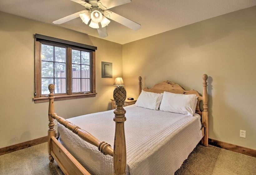 Pelican Lake Retreat W/ Fire Pit, Dock & Grill!