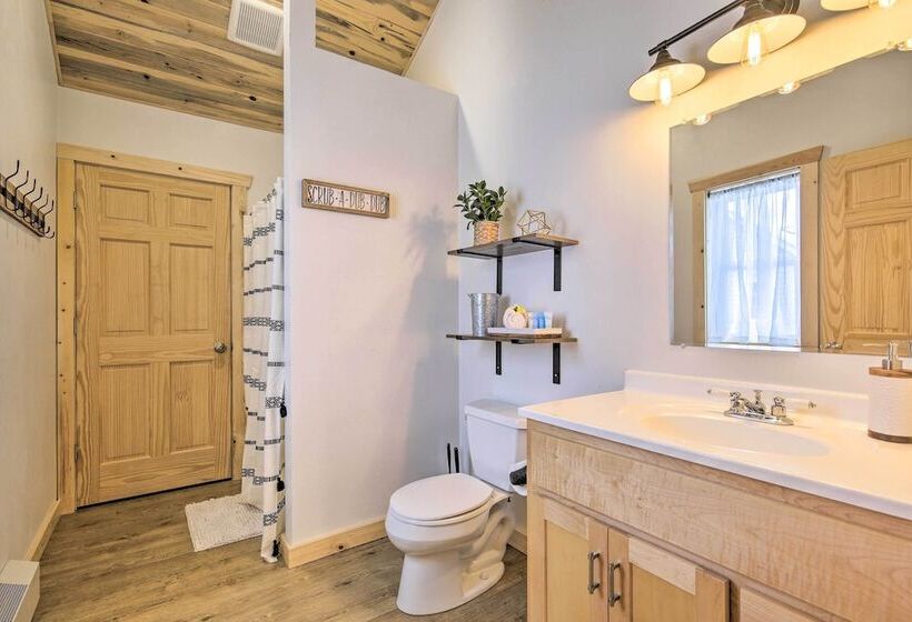 Lakefront Retreat W/ Patio, Grill + Boat Dock!