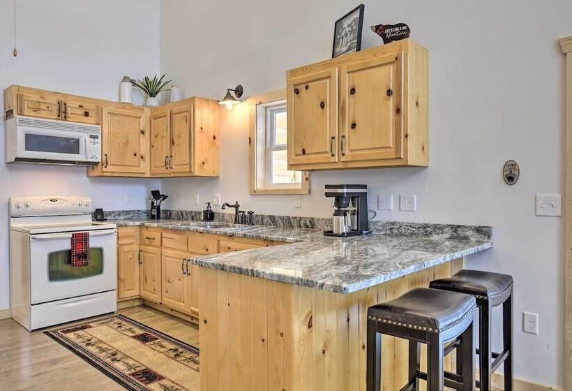 Lakefront Retreat W/ Patio, Grill + Boat Dock!