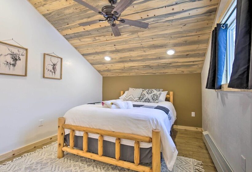 Lakefront Retreat W/ Patio, Grill + Boat Dock!