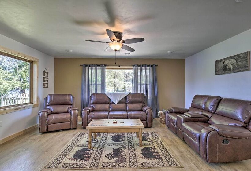 Lakefront Retreat W/ Patio, Grill + Boat Dock!