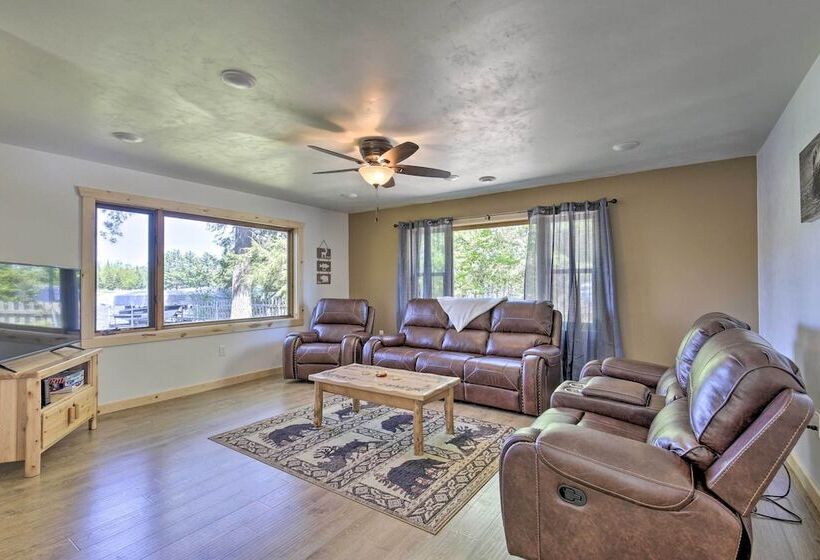 Lakefront Retreat W/ Patio, Grill + Boat Dock!