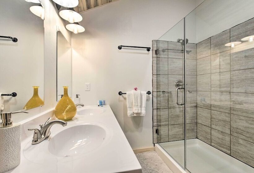 Lakefront Retreat W/ Patio, Grill + Boat Dock!