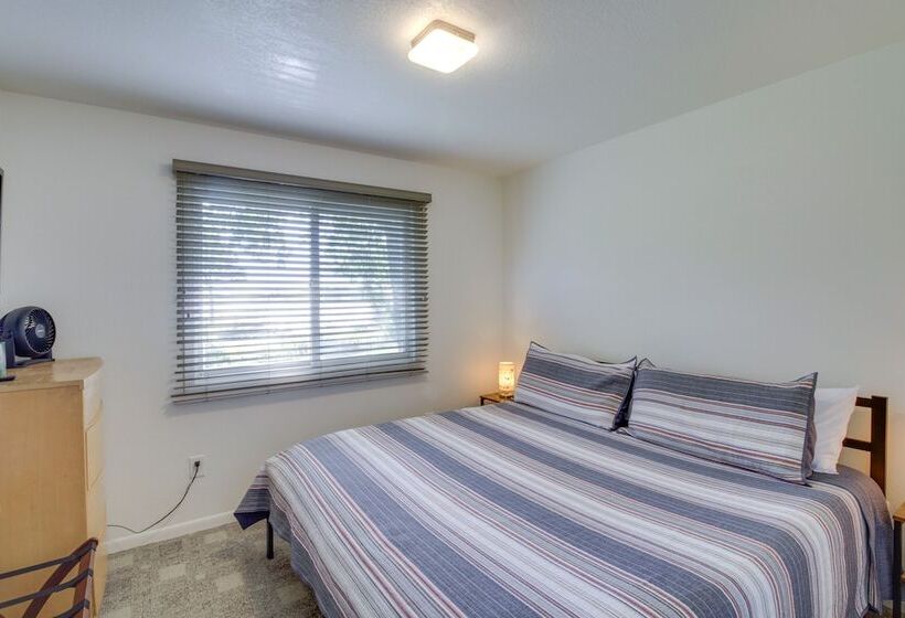 Lakefront Walker Home W/ Boat Dock & Lift!