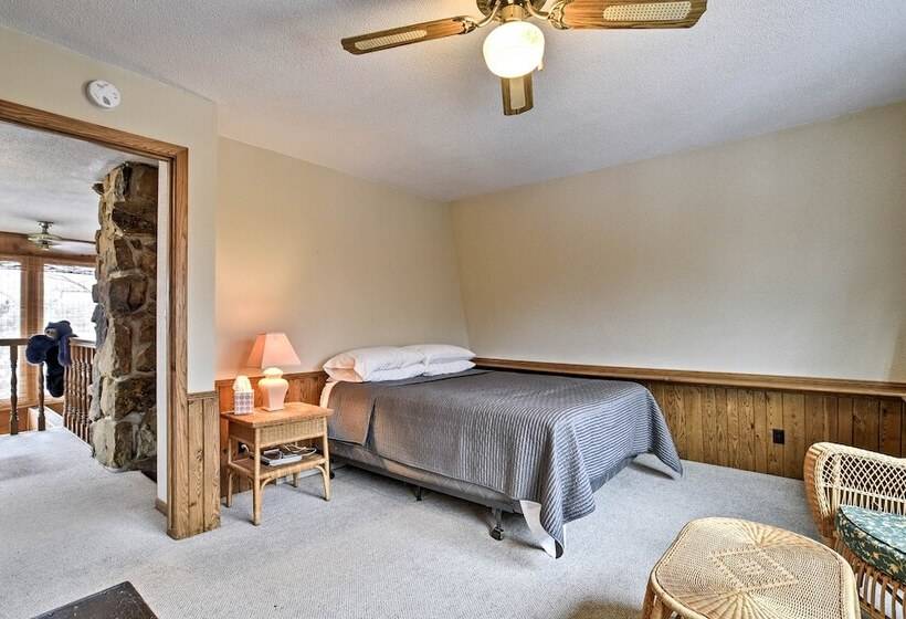 Lakeview 10 Acre Kimball Cabin W/ Private Beach!