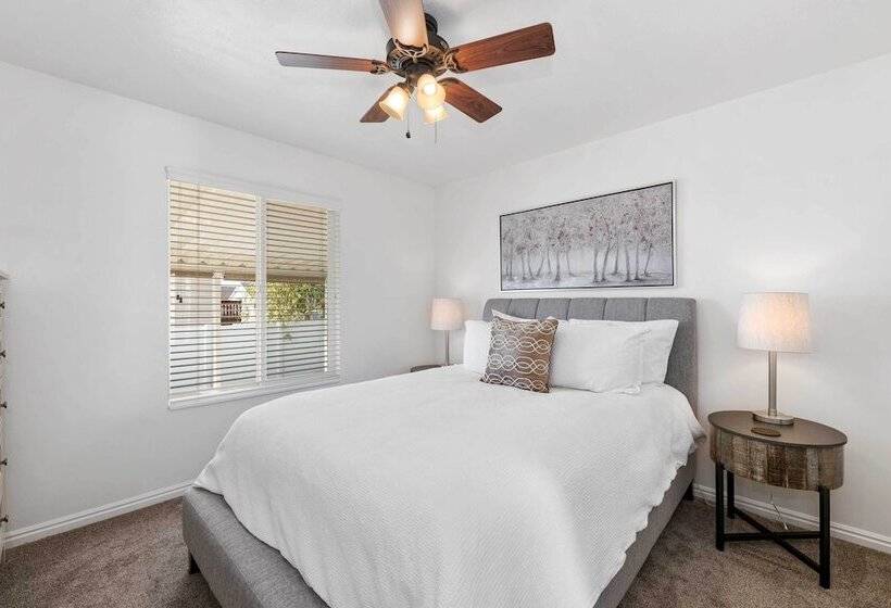 Layton Escape Near Air Force Base & Snowbasin