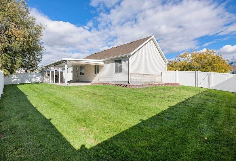 Layton Escape Near Air Force Base & Snowbasin