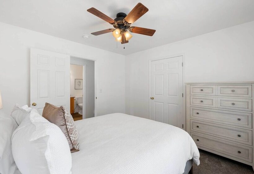 Layton Escape Near Air Force Base & Snowbasin