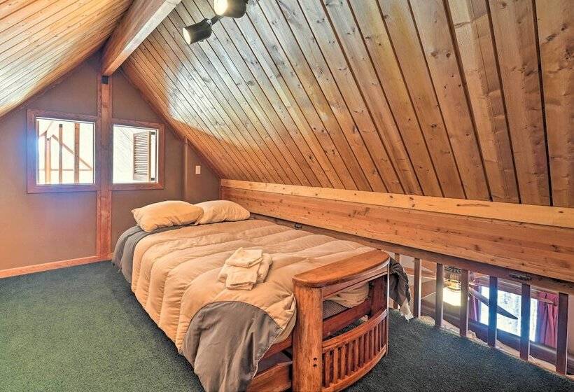 Lodge W/ Indoor Pool, Along Devil S Lake Park