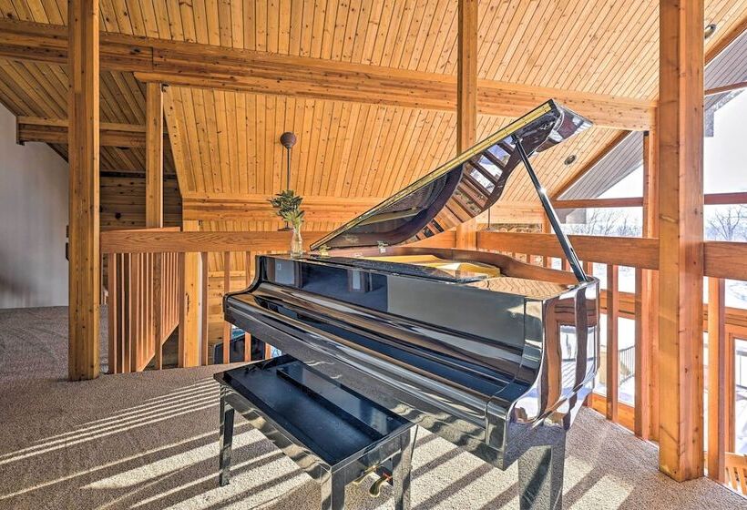 Lodge W/ Indoor Pool, Along Devil S Lake Park