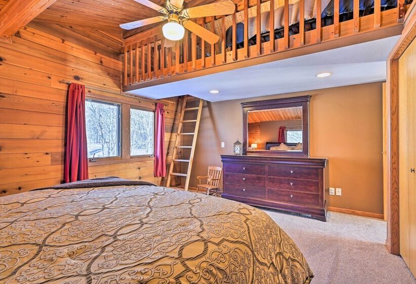 Lodge W/ Indoor Pool, Along Devil S Lake Park