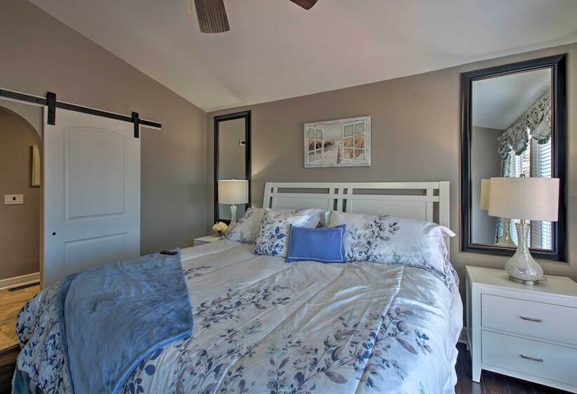 Hot Tub + Views: Waterfront Escape In Hot Springs