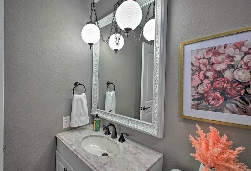 Hot Tub + Views: Waterfront Escape In Hot Springs