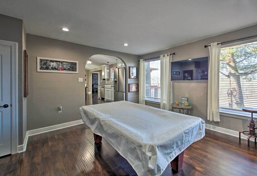 Hot Tub + Views: Waterfront Escape In Hot Springs