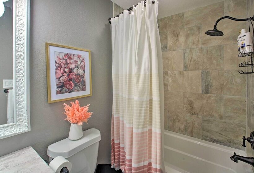 Hot Tub + Views: Waterfront Escape In Hot Springs