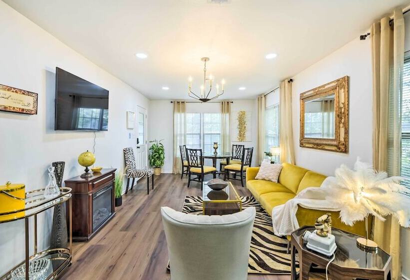 Lovely Historic Fort Worth Home W/ Deck