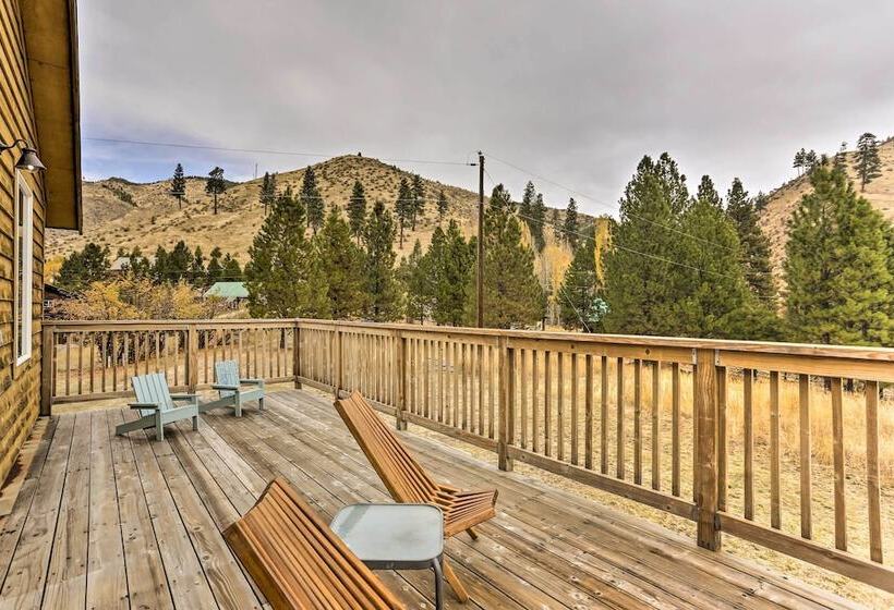 Lowman Outdoor Retreat: Walk To Hot Springs!