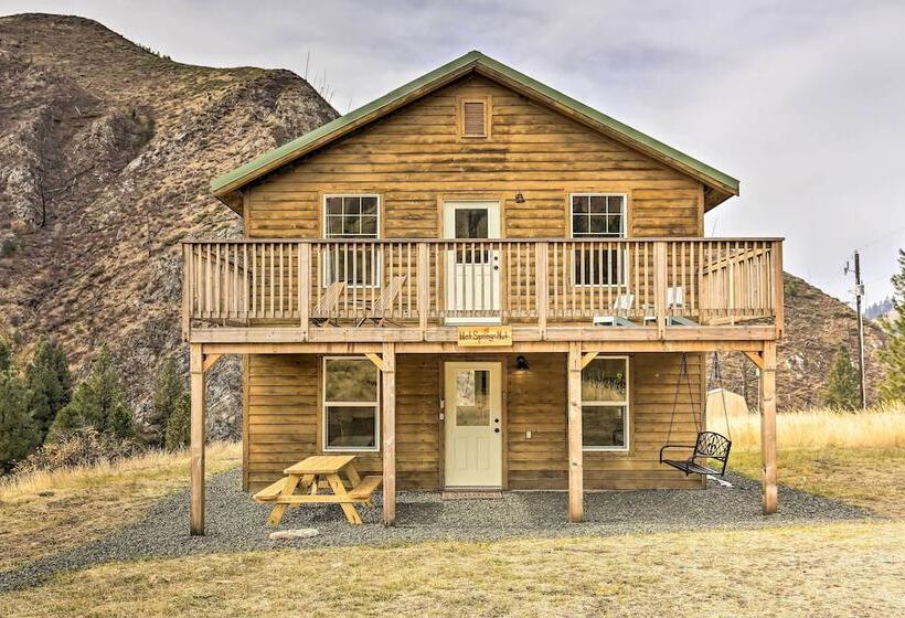 Lowman Outdoor Retreat: Walk To Hot Springs!