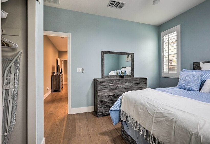 Luxe Roseville Home W/ Pool & Hot Tub!