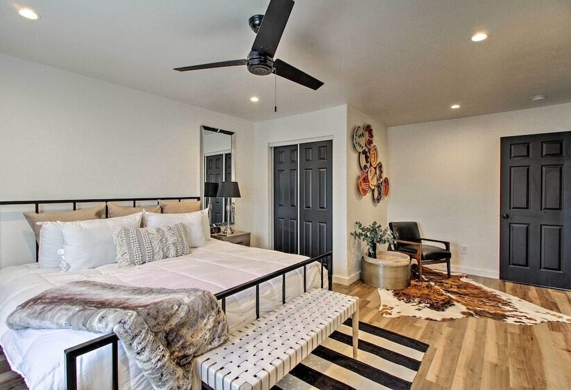 Luxury Albuquerque Home W/ Pool, Deck, + Hot Tub!