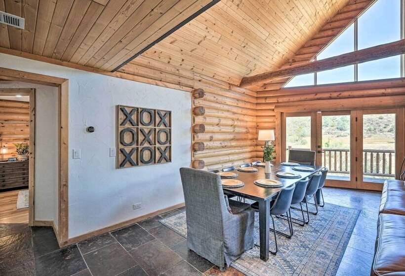 Theater + Scenic Views: Valley Springs Cabin!