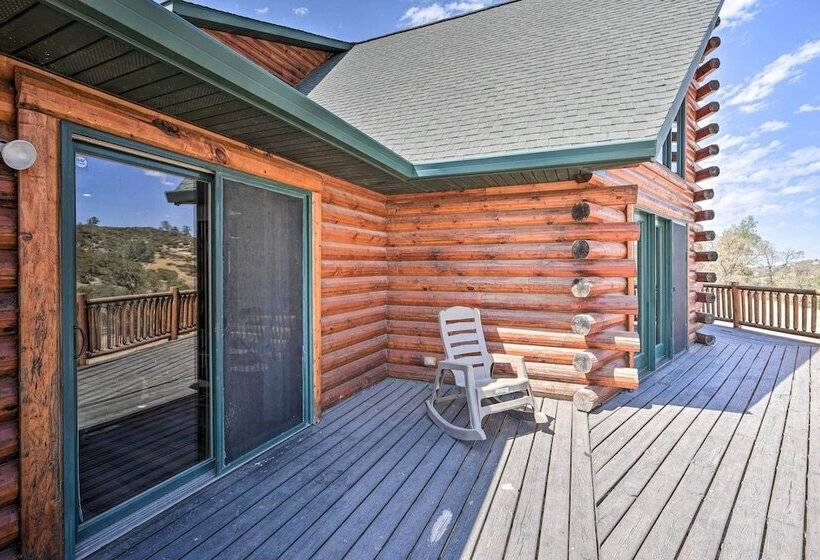 Theater + Scenic Views: Valley Springs Cabin!