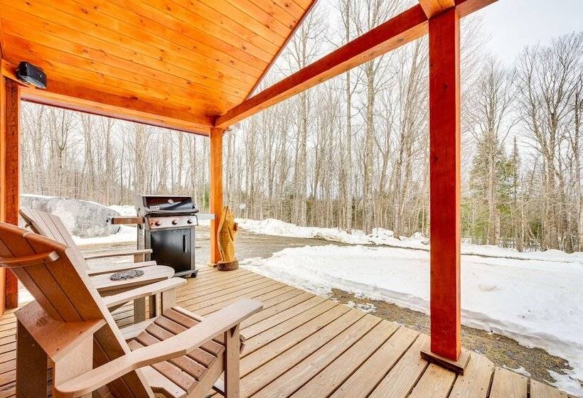 Victory Cabin W/ Hot Tub, By Skiing & Vast Trails!