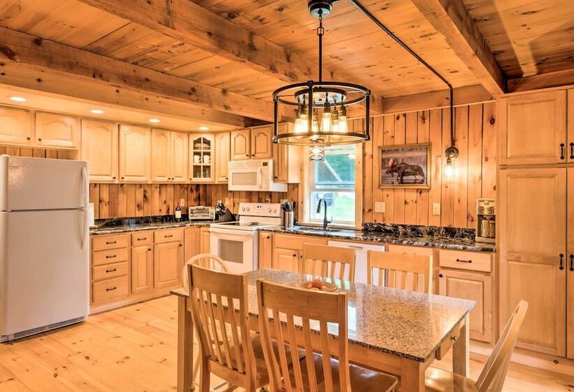 Victory Cabin W/ Hot Tub, By Skiing & Vast Trails!