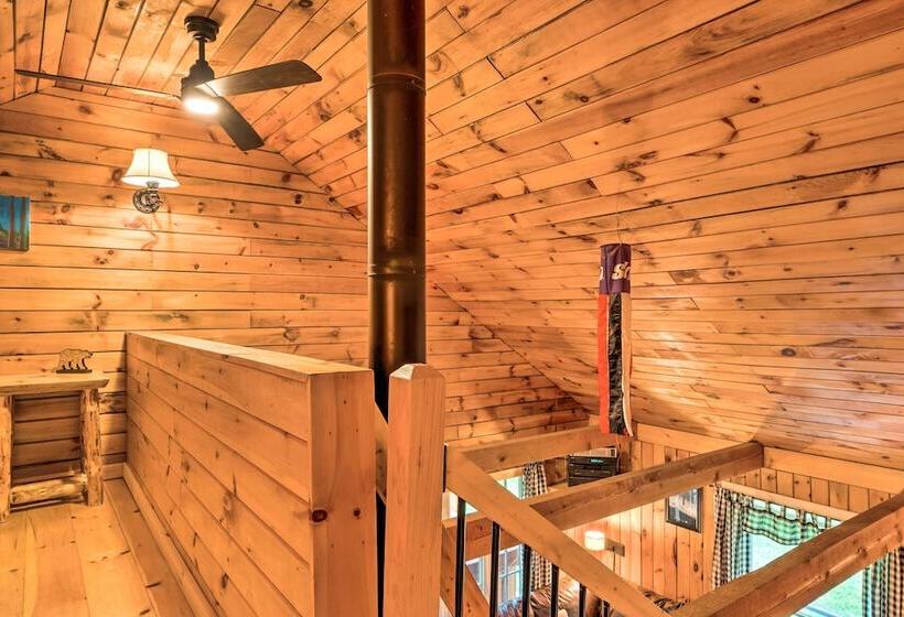 Victory Cabin W/ Hot Tub, By Skiing & Vast Trails!