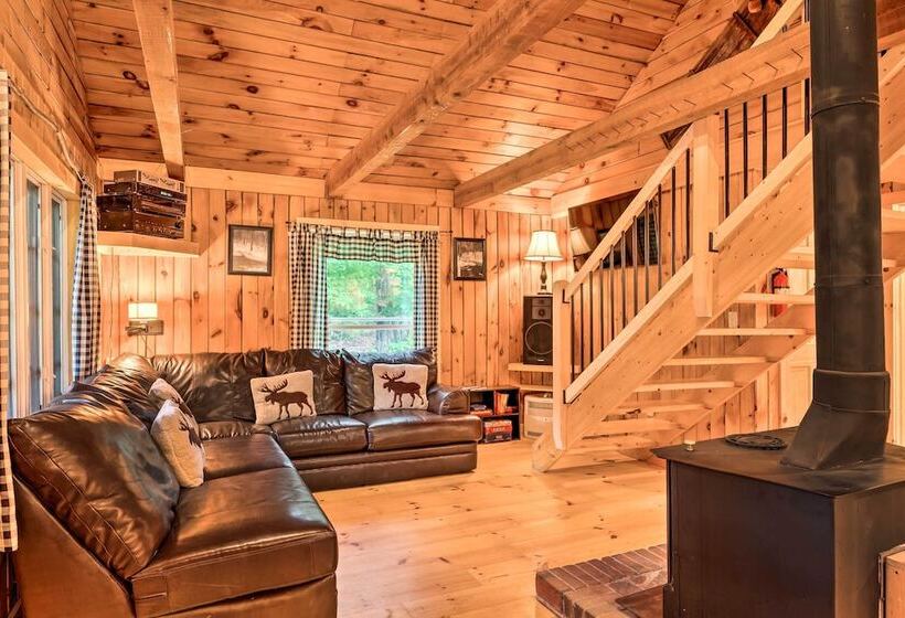 Victory Cabin W/ Hot Tub, By Skiing & Vast Trails!