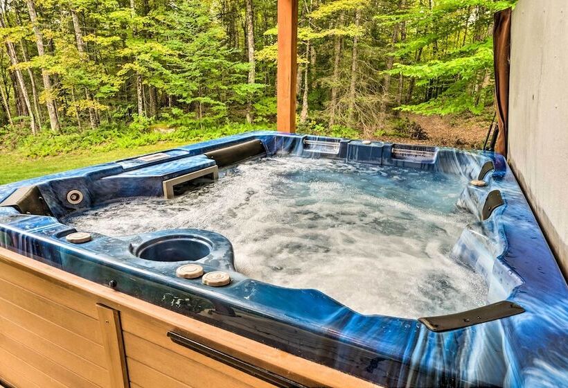 Victory Cabin W/ Hot Tub, By Skiing & Vast Trails!