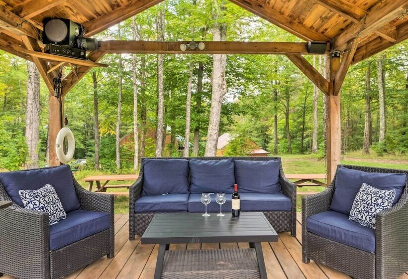 Victory Cabin W/ Hot Tub, By Skiing & Vast Trails!