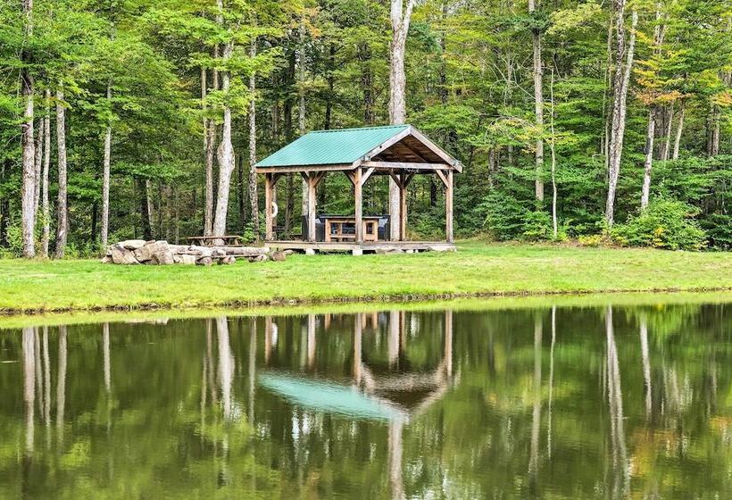 Victory Cabin W/ Hot Tub, By Skiing & Vast Trails!
