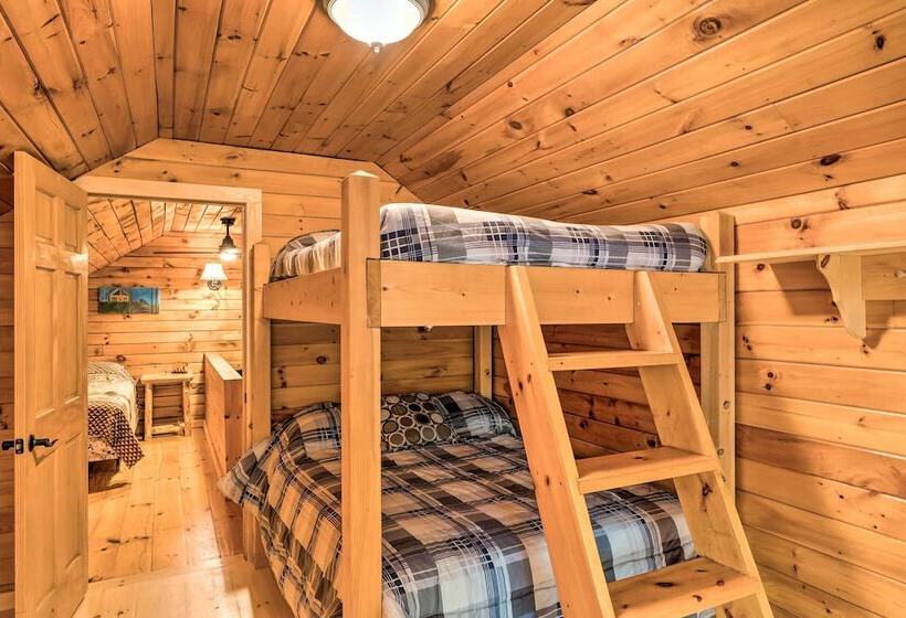 Victory Cabin W/ Hot Tub, By Skiing & Vast Trails!