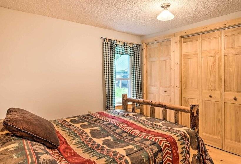 Victory Cabin W/ Hot Tub, By Skiing & Vast Trails!