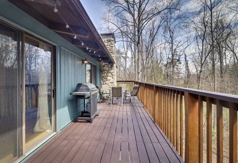 Mcgaheysville Vacation Rental: Yard & Fire Pit!