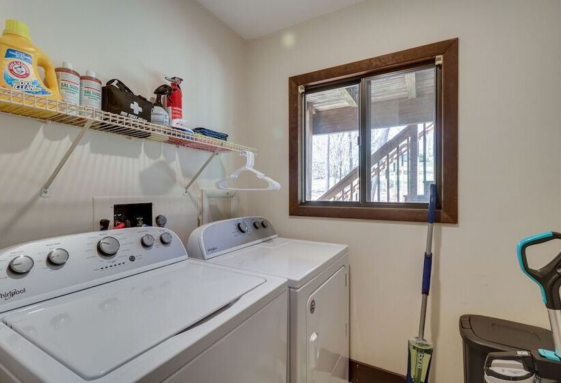 Mcgaheysville Vacation Rental: Yard & Fire Pit!