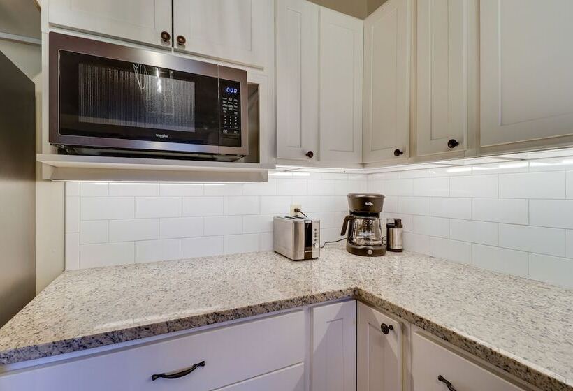 Mcgaheysville Vacation Rental: Yard & Fire Pit!